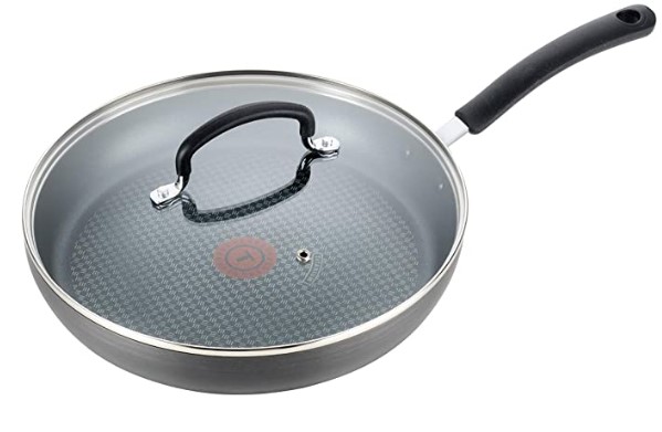 T fal 10-inch frying pan with lid